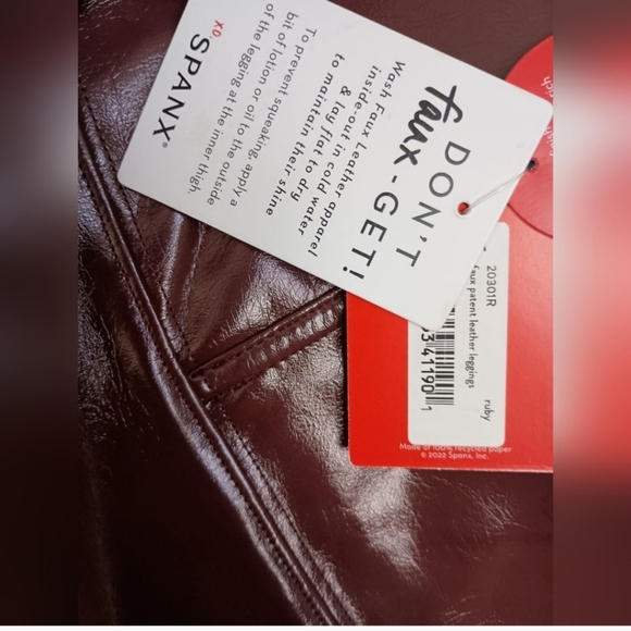 NWT SPANX Faux Patent Leather Leggings in Ruby Size Large Retail $108 - Picture 8 of 12